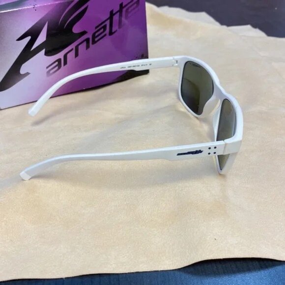 Arnette Men's Urca Polarized White Rectangle Sunglasses - Picture 3 of 6